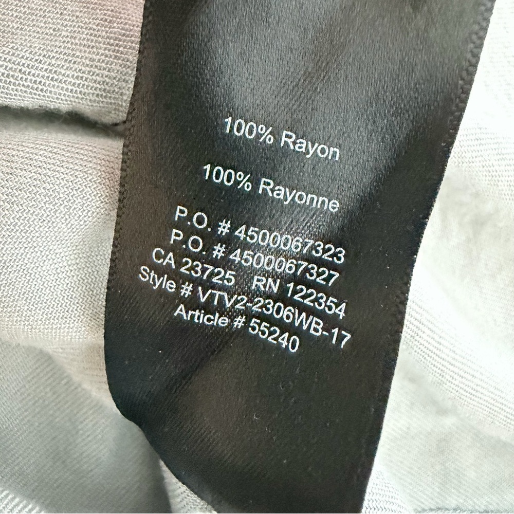 Aritzia Talula Gray Button-Down Shirt – 100% Rayon Soft Long Sleeve Size small - Picture 7 of 9